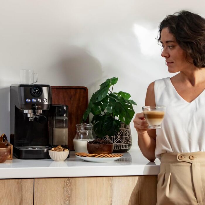 Cecotec Espressomaschine Espresso and Cappuccino Cafelizzia 790 Steel Pro. 1350W, Pressure Gauge, Thermoblock System, 20 Bar Pressure, Automatic Mode for 1-2 coffees, Swivel Steam Wand, 1.2L, Stainless Steel (with Pressure Gauge | Milk Container)