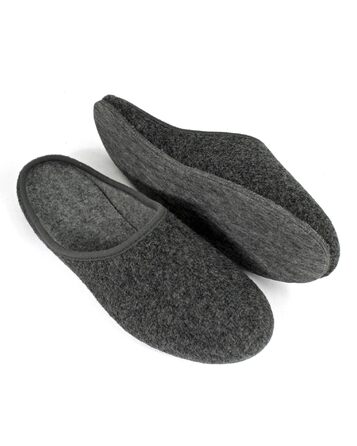 Фетрові домашні тапочки Pantoffelmann: сірий/темно-синій, розміри 36-48. Зручні та дихаючі тапочки для жінок та чоловіків. Стильні та теплі домашні капці.