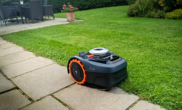 Робот-газонокосарка Segway Navimow i108E 4G, ширина косіння 18 см