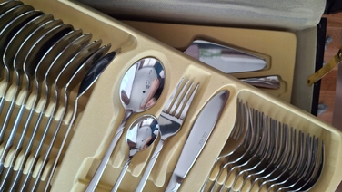 Набір столових приборів Zilner у кейсі, 72 предмети