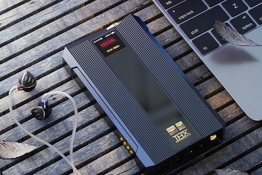 Портативний підсилювач для навушників FiiO Q7