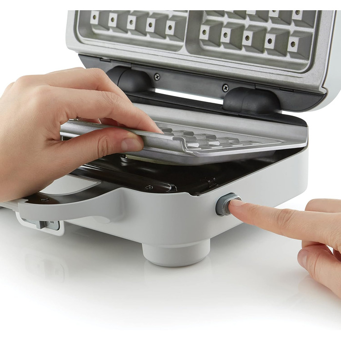 Breville DuraCeramic Waffle Maker, Easy-to-clean waffle maker with non-stick coating and deep, removable plates, White and Stainless Steel [VST072X]