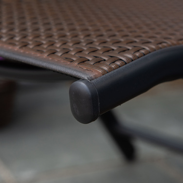 Крісло Outsunny з ротангу Polyrattan, складне, з підлокітниками, 7-ступеневе регулювання спинки для саду, балкону, тераси, розміром 58 x 71 x 111 см