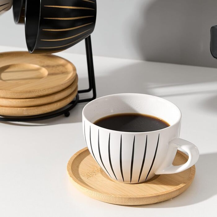Набір керамічних кавових чашок LUKA з підставками та металевим тримачем (6 шт.), 118 мл, порцелянові демітас для еспресо, лате, кави, мокко, чаю, в смугастих кольорах білий та чорний