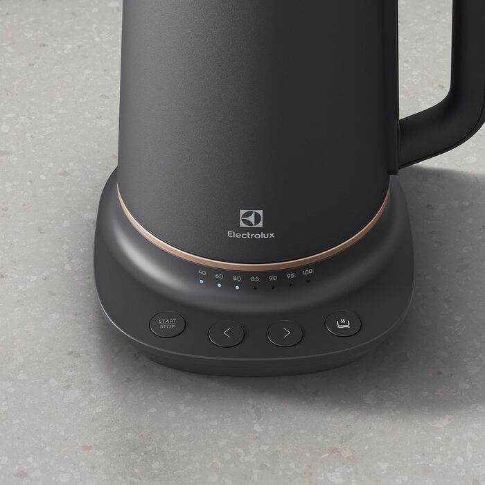 Електричний чайник Electrolux Explore 7 E7K1-6BP: акумуляторний, з регулюванням температури, 1.7 л, Black Pearl