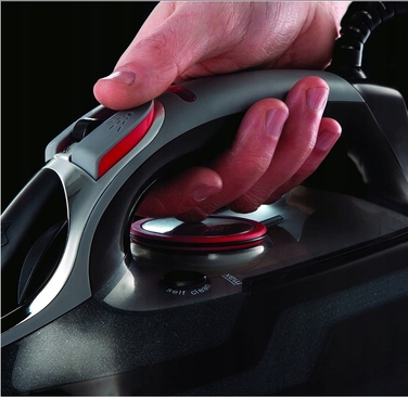 Потужна керамічна праска Russell Hobbs PowerSteamUltra 3100W Strażak