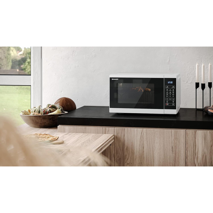 Мікрохвильова піч SHARP YC-MS252AE-B: 900W, 25 літрів, гриль, цифрова панель керування