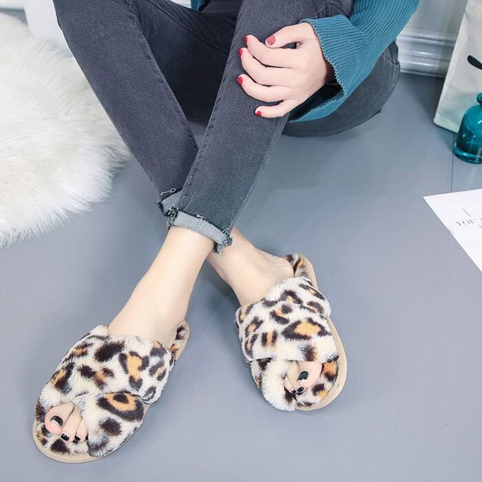 Тапочки жіночі зимові з плюшу, теплі, з неслизькою підошвою, зручні, пухнасті, білі (37/38 EU, Бежевий леопардовий)