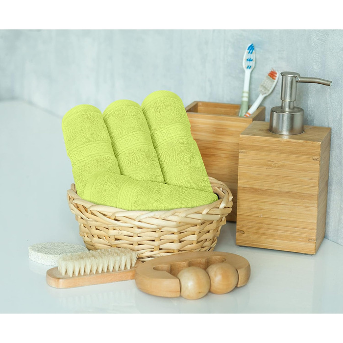 Utopia Towels 8-Piece Towel Set, Sage Green, 2 Bath Towels, 2 Hand Towels, and 4 Washcloths, 100% Cotton