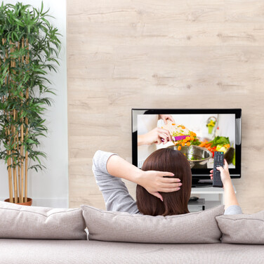 Relaxdays TV Stand with Wheels