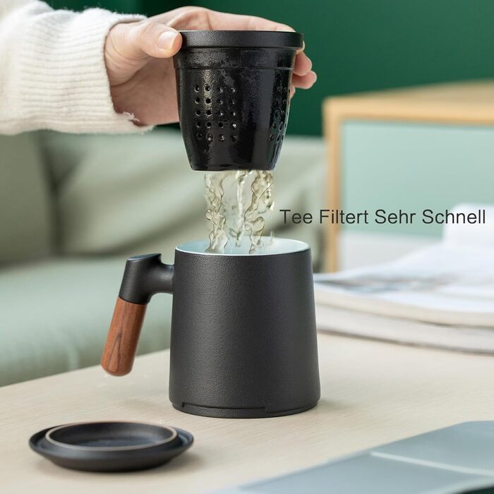 ZENS Teacup with Lid and Infuser, 360 ml Wooden Handle Tea Cup with Tea Strainer and Lid for Loose Leaf Tea, Matte Ceramic Tea Cups Gifts for Tea Lovers, Hand-Sprayed Black Glaze