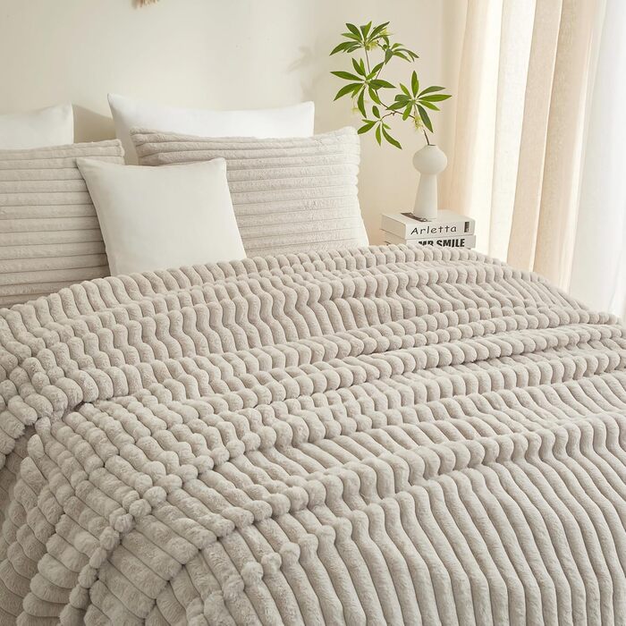 Плюшевий м'який плед Luofanfei 180x200, салатовий/бежевий, з ефектом 