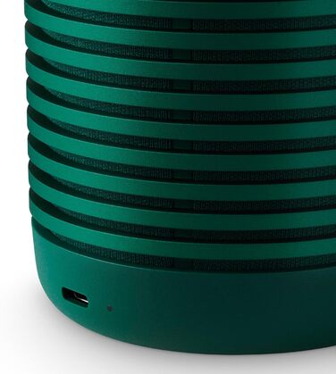 Bang & Olufsen Beosound Explore: Портативна Bluetooth колонка, водонепроникна IP67, зелений колір. Для подорожей, кемпінгу та дому. До 27 годин звучання, 360° звук
