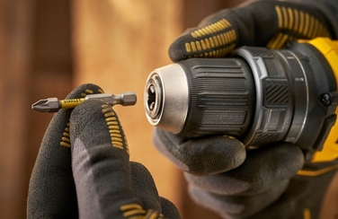 Дриль-шурупокрут без удару STANLEY 60Нм, 2 x 2.0Аг, TSTAK