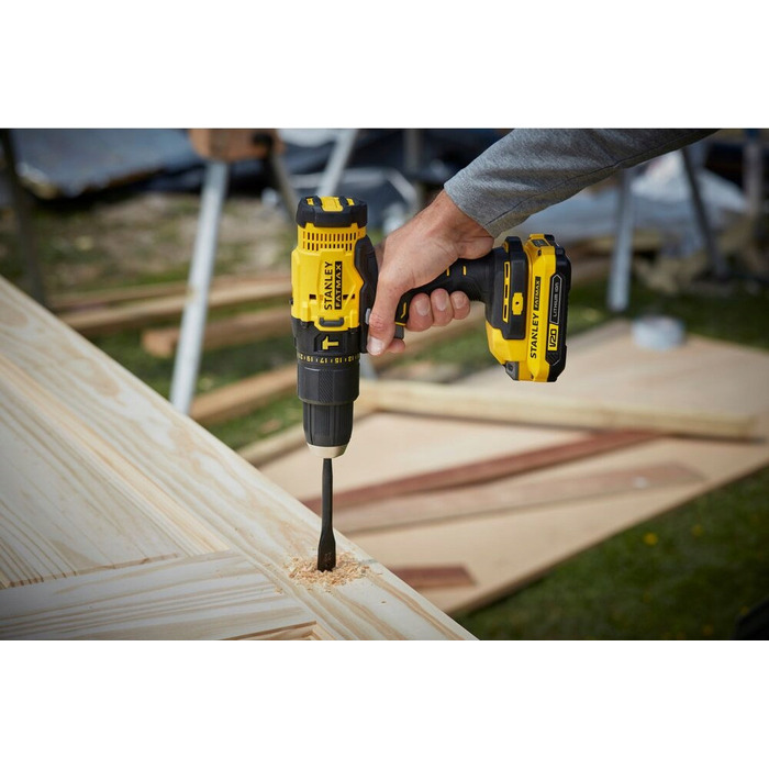 Ударний дриль-шурупокрут Stanley FatMax 18V SFMCD711D2K (2x2,0 Агч) у кейсі