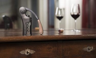 THE WINE WORKSHOP – Oeno Motion Wood & Black – Vertical Lever Corkscrew - Matte Metal and Solid Walnut Wood - Color Black