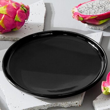 Набір посуду Konsimo VICTO на 6 осіб: 24-piece чорний глянцевий сервіз з 18 предметів з кераміки для сім'ї