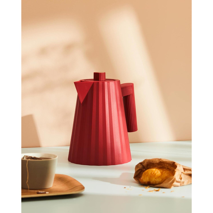 Alessi Plissé Electric Kettle - Red Thermoplastic Resin, 2400W, 1.0L, European Plug