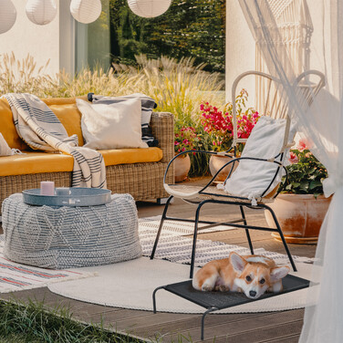 Relaxdays Outdoor Dog Bed up to 35 kg