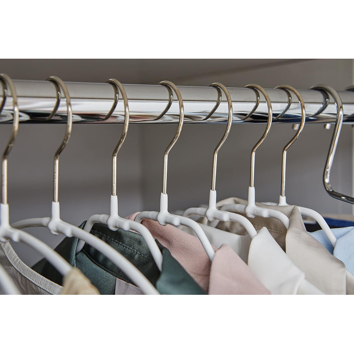 MAWA Clothes Hangers Light, Set of 20 space-saving (50%) and non-slip hangers, ideal for shirts and blouses, with a 360° rotatable hook and non-slip coating, 42 cm, White