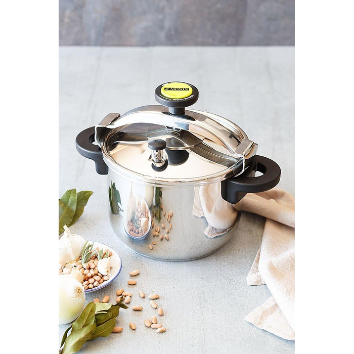 Monix Classica Pressure Cooker 8L, Stainless Steel 8 Liter