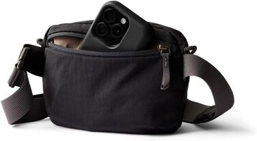 Bellroy Lite Belt Bag чорного кольору - універсальна сумка через плече, поясна сумка