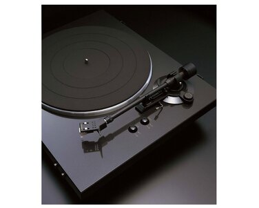 Автоматичний аналоговий вініловий програвач Denon DP-300F, 33 1/3 та 45 об/хв, чорний