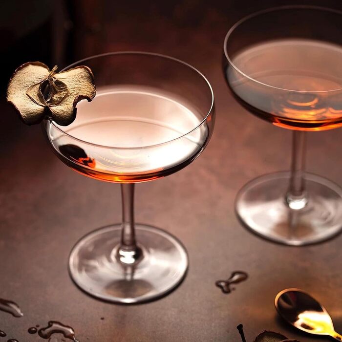 Vemacity Elegant Espresso Martini Glasses 4-Piece Set | Handcrafted Cocktail Glasses Set | Ideal Champagne Bowls and Champagne Glasses | Elegant Coupe for Margaritas & Cocktails | Martini Glasses