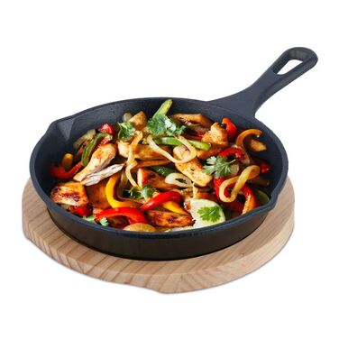 Relaxdays Cast Iron Pan with Wooden Trivet