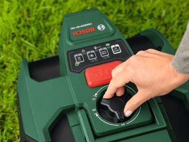 Робот-газонокосарка BOSCH Visimow 18V-100 (06008E1001) для площ до 100 м², ширина стрижки 16 см