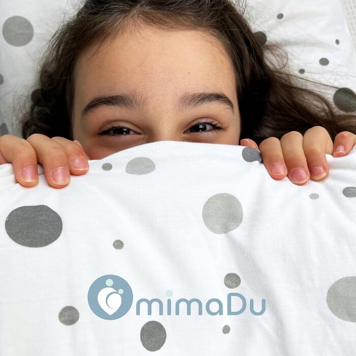 Набір постільної білизни для дитячого ліжечка з органічної бавовни GOTS (Oeko-Tex100), 100 x 135 см. Включає наволочку 40x60 см та ковдру 100x135 см. Підходить для хлопчиків та дівчаток, сірий колір.