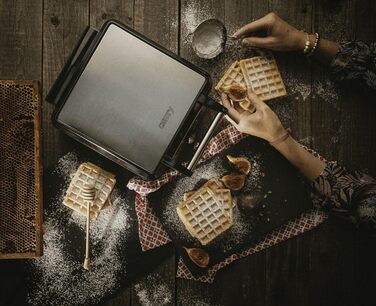 Adler Camry 4-Waffle Maker - 1500W Power, Adjustable Temperature, Black & Silver