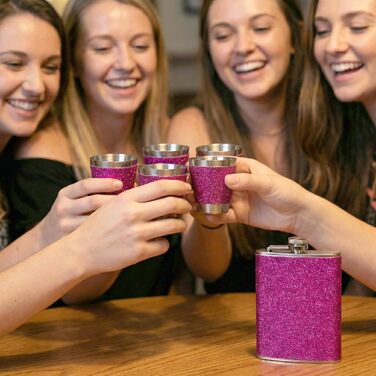 Персоналізований набір фляг 8oz з гравіюванням – фляга з нержавіючої сталі, 4 склянки, воронка та подарункова коробка для дружків, подарунок на весілля для чоловіків та жінок (Рожевий)