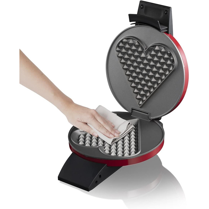 Вафельниця Cloer 1633V: Вафлі у формі серця, антипригарне покриття, 930W, червона