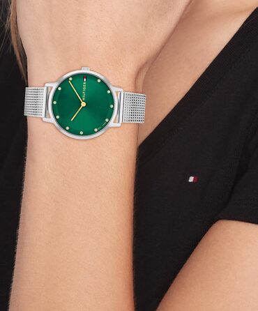 Годинник Tommy Hilfiger для жінок з кварцовим механізмом та сталевим браслетом (ланцюговим або сітчастим), з шкіряним або силіконовим ремінцем (зелений, металевий)