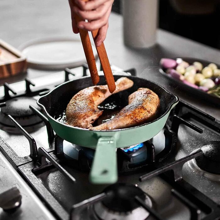 Чавунна гриль-сковорода Springlane 26 см емальована - для стейків, для всіх плит (індукція), м'ятний колір