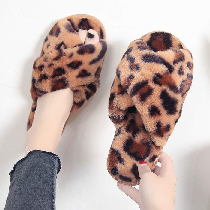 Жіночі зимові капці з плюшу Leopard — теплі та комфортні домашні тапочки на плоскій підошві, протиковзкі, коричневий леопард (розмір 37/38 EU)