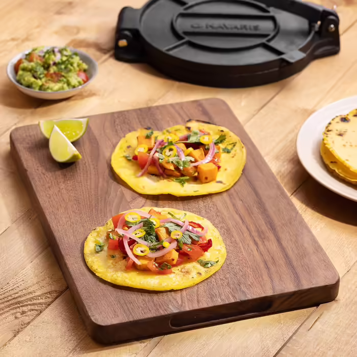 Navaris Cast Iron Tortilla Press Ø20cm - Taco Maker Tortilla Press - for homemade Roti Naan Wraps Quesadilla Pita - manual dough pressing machine