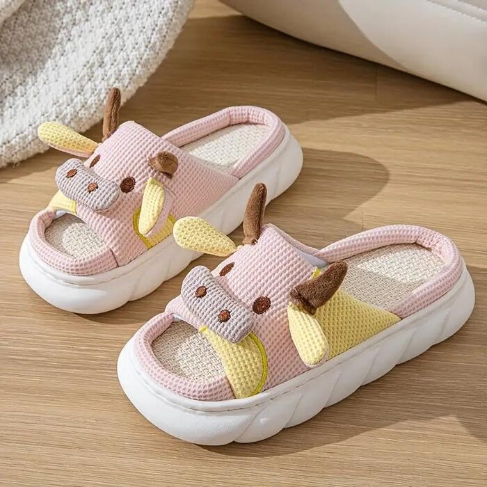 Corimori Кухонні тапочки - М'які тапки у вигляді корівки - Веселі плюшеві сліпони, розмір 34-44, рожеві (34/35 EU, вафлі)