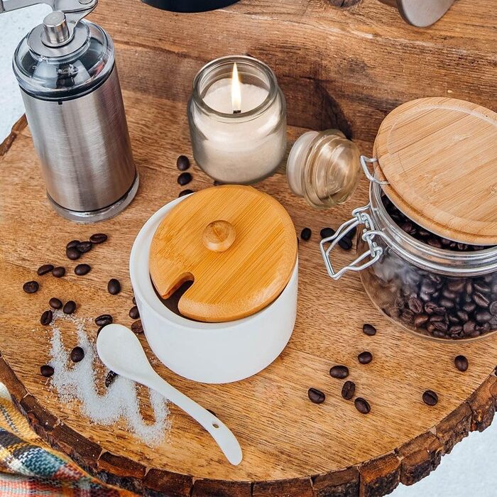 Цукорниця Orion Group з кришкою та ложкою, 6,5 см, біле порцелянове покриття та бамбукова ручка