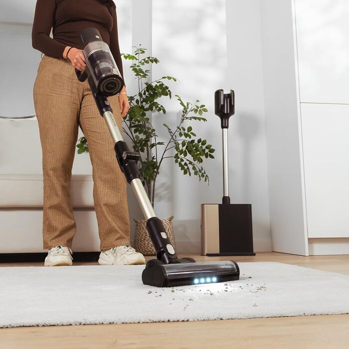 Бездротовий пилосос Cecotec Conga Rockstar 5500 Hurricane Station Flex Max з самостійною станцією очищення, 220AW, 700W, 90 хв роботи, антизаплутана щітка, гнучкий шланг, циклонна технологія