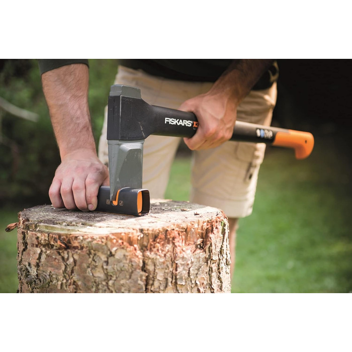 Точилка для ножів Fiskars Xsharp, керамічний точильний елемент, корпус з скловолокна, чорний/помаранчевий