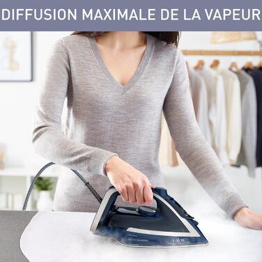 Праска Calor Ultragliss Plus FV6812C0: потужність 2800 Вт, 50 г/хв (пар), 260 г/хв (парний удар), активна підошва, стійка до подряпин