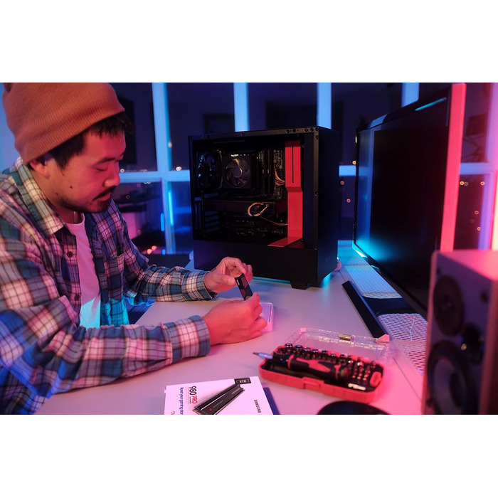 SSD Samsung 990 Pro з радіатором 4TB PCIe Gen4 NVMe 2.0 M.2 - внутрішній накопичувач для ігор, сумісний з Playstation 5