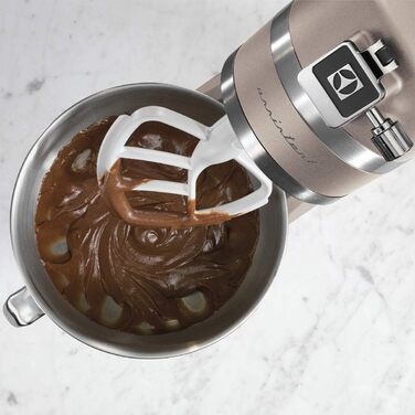 Тістоміс Electrolux EKM5570 з нержавіючої сталі, 1200 Вт, 10 швидкостей, з вінчиком та кришкою, пісочний колір