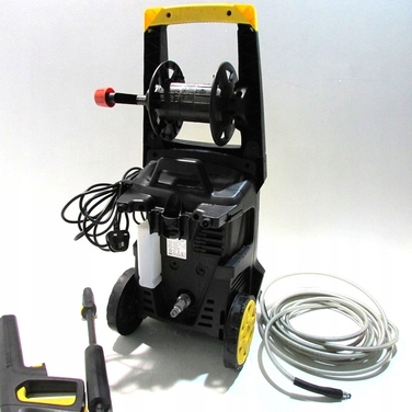 Мийка високого тиску STANLEY SXPW22PE 2200 Вт, 150 бар, 440 л/год + набір для чищення патіо