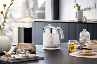 Електричний чайник De'Longhi Luminosa KLB2001.W 2000 Вт, Twill White