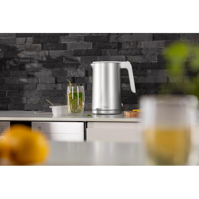 ZWILLING ENFINIGY Kettle with Stainless Steel Scale Filter & Overheat Protection, Cordless, 1850 Watts, 1.5 Liters, Silver