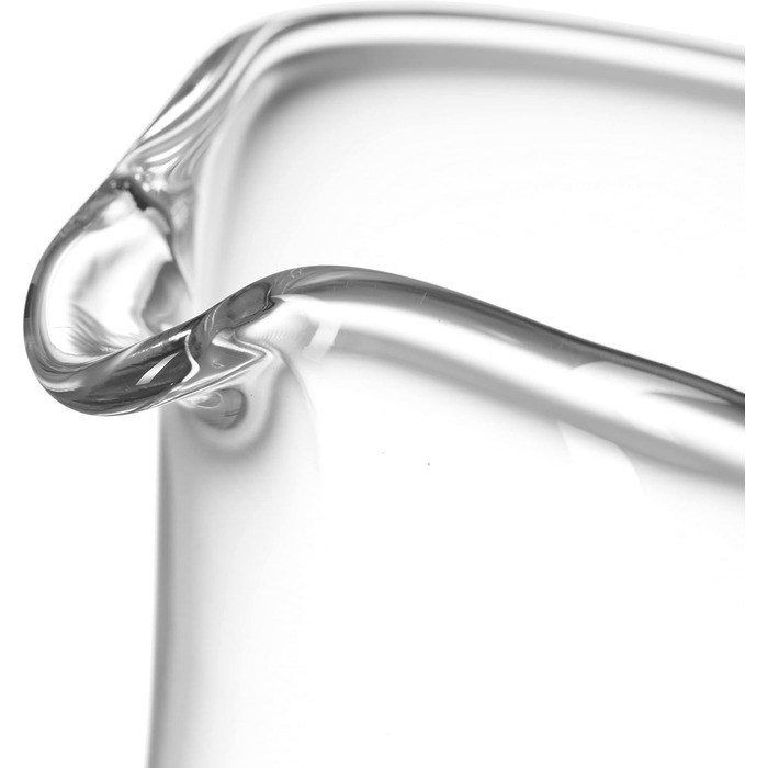 Leonardo Liquid Krug, handcrafted glass pitcher, water carafe with handle in a classic design, 1300 ml, 065329