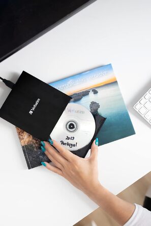 Зовнішній тонкий Blu-ray привід Verbatim Slimline з USB-C та USB 3.0 — записувач Blu-ray, DVD, CD та M-Disc для ПК та ноутбука, чорний